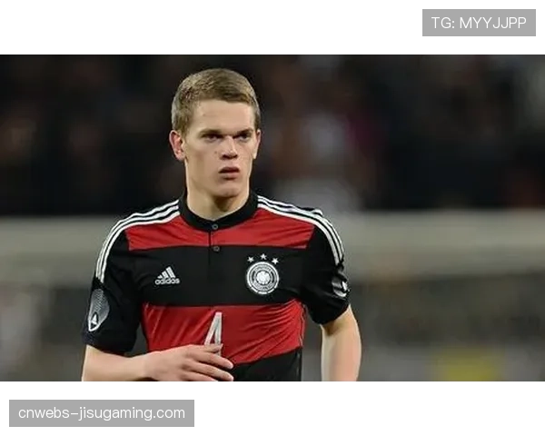 弗赖堡队长金特尔接受专访,谈如何应对对手的快速边路反击 弗赖堡队长金特尔接受专访,谈如何应对对手的快速边路反击